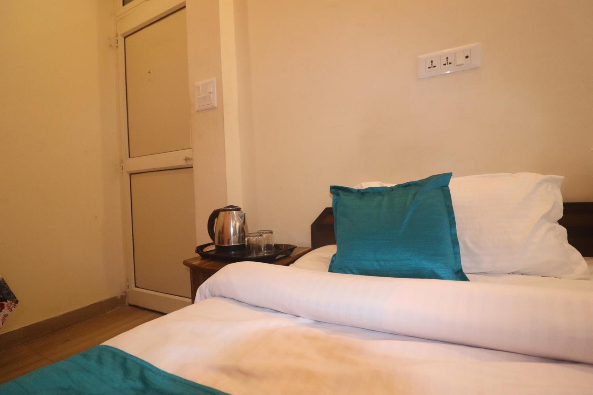 Triple One Hotel Tapovan Rishikesh,Near Laxman Jhula Exterior photo